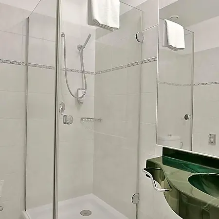 Ξενοδοχείο Belvedere Wellness 4*
